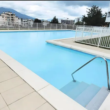 Montcalm Apartment